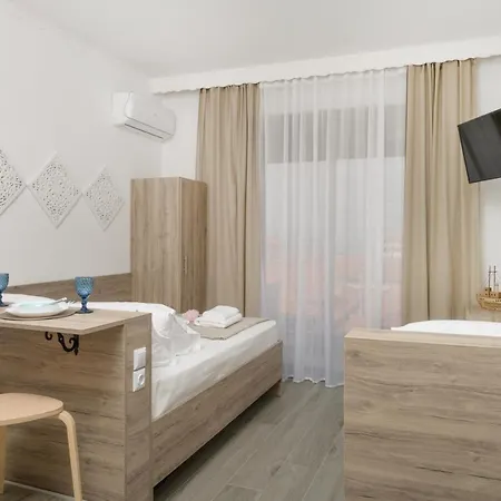 Sand Rooms To Let Nea Roda Exterior photo