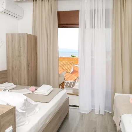 Sand Rooms To Let Nea Roda Exterior photo