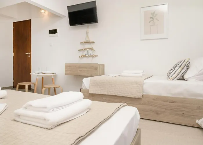 Sand Rooms To Let